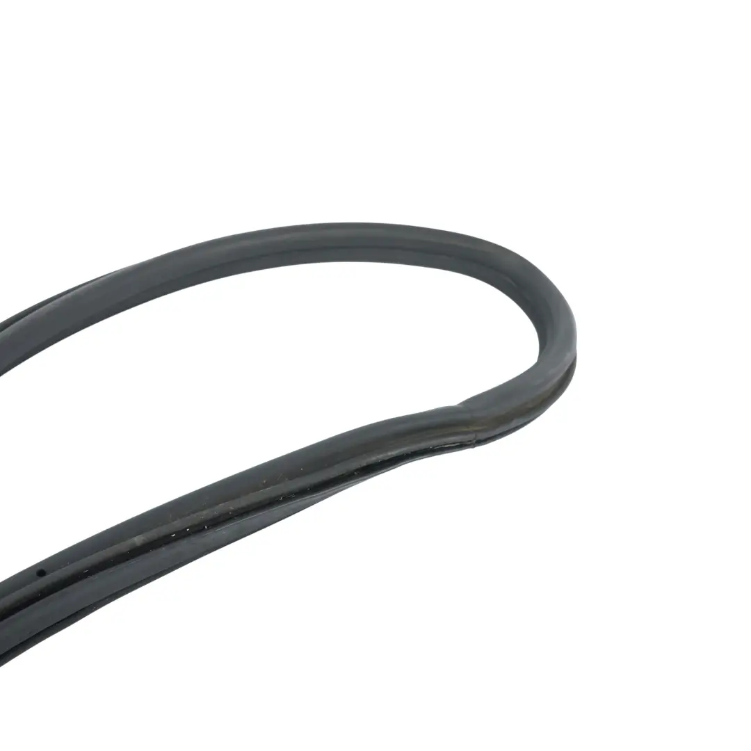 Guarnizione Gomma Portellone Posteriore per Audi A3 8P 5 Porte con numero di parte 8P4827705A Audi A3 8P 5 Porte Guarnizione Gomma Portellone Posteriore - SKU 8P4827705A - Numero di parte 8P4827705A