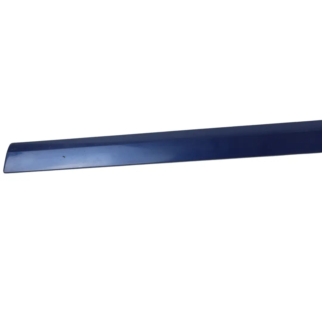 Modanatura Esterna Anteriore Destra Blu Scuba X5Q 8P4853960E per Audi A3 8P con numero di parte 8P4853960E-SCU Audi A3 8P Modanatura Esterna Anteriore Destra Blu Scuba X5Q 8P4853960E - SKU 8P4853960E-SCU - Numero di parte 8P4853960E-SCU