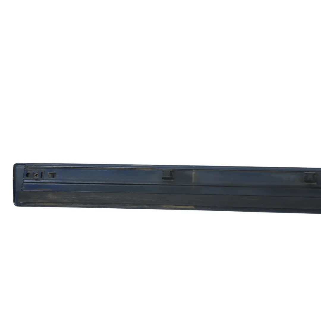 Modanatura Esterna Anteriore Destra Blu Scuba X5Q 8P4853960E per Audi A3 8P con numero di parte 8P4853960E-SCU Audi A3 8P Modanatura Esterna Anteriore Destra Blu Scuba X5Q 8P4853960E - SKU 8P4853960E-SCU - Numero di parte 8P4853960E-SCU