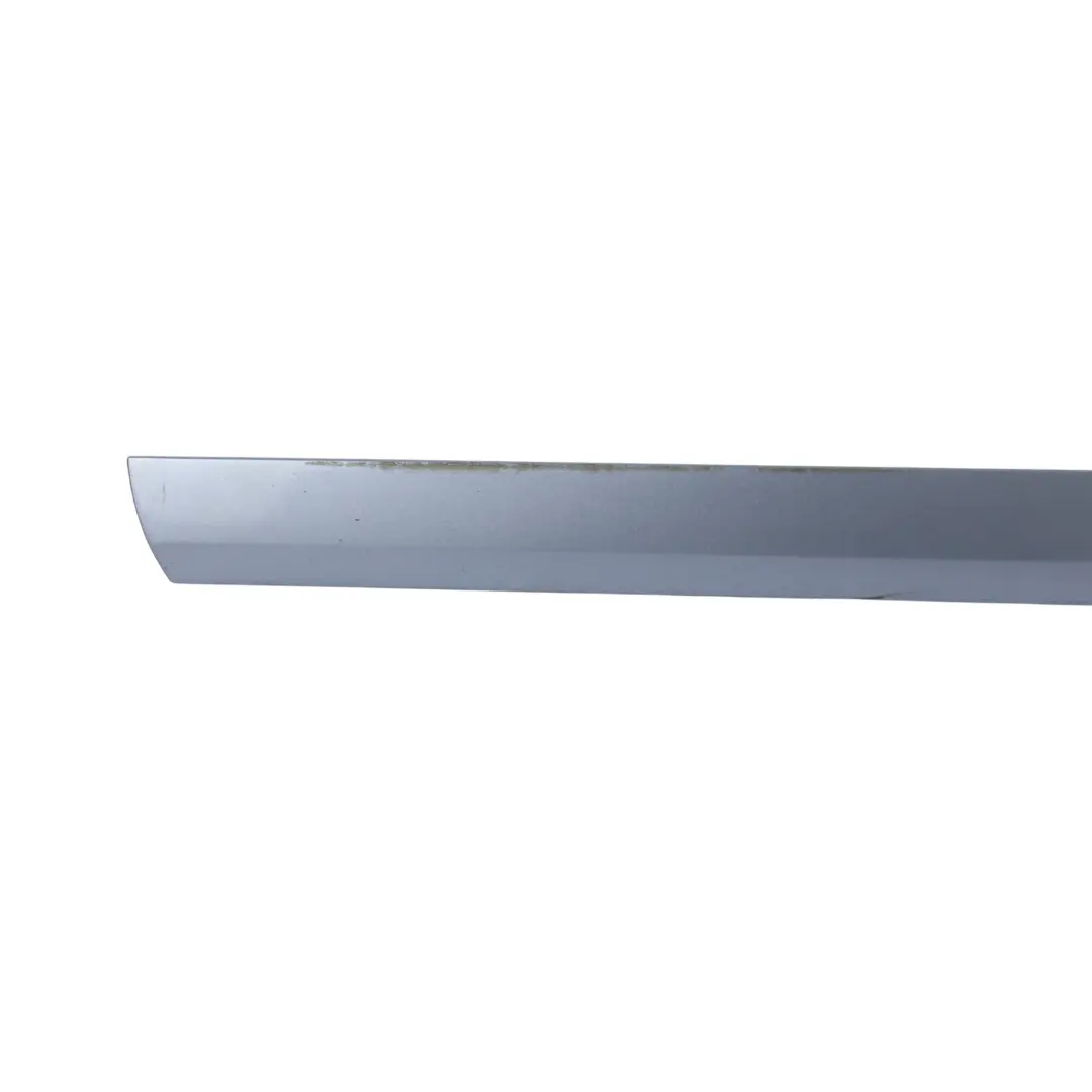 Moldura Puerta Trasera Izquierda Gris Meteor Perla para Audi A3 8P con número de pieza 8P4853969F Audi A3 8P Moldura Puerta Trasera Izquierda Gris Meteor Perla - SKU 8P4853969F-ASI - Número de pieza 8P4853969F