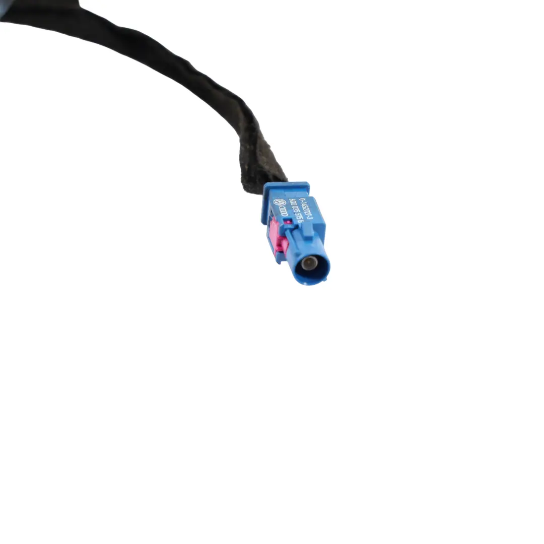 Antenna Tetto Squalo Blu Oceano Effetto Perla Z5A per Audi Q5 8R con numero di parte 8R0035503E Audi Q5 8R Antenna Tetto Squalo Blu Oceano Effetto Perla Z5A - SKU 8R0035503E-OBL - Numero di parte 8R0035503E