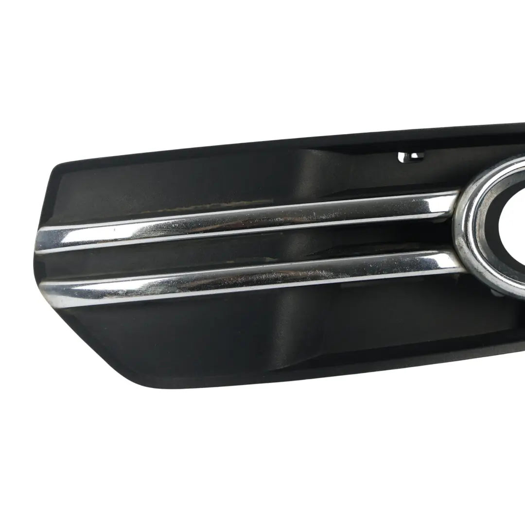 Guía Rejilla Luz Antiniebla Delantera Izquierda para Audi Q5 8R con número de pieza 8R0807681A Audi Q5 8R Guía Rejilla Luz Antiniebla Delantera Izquierda - SKU 8R0807681A - Número de pieza 8R0807681A