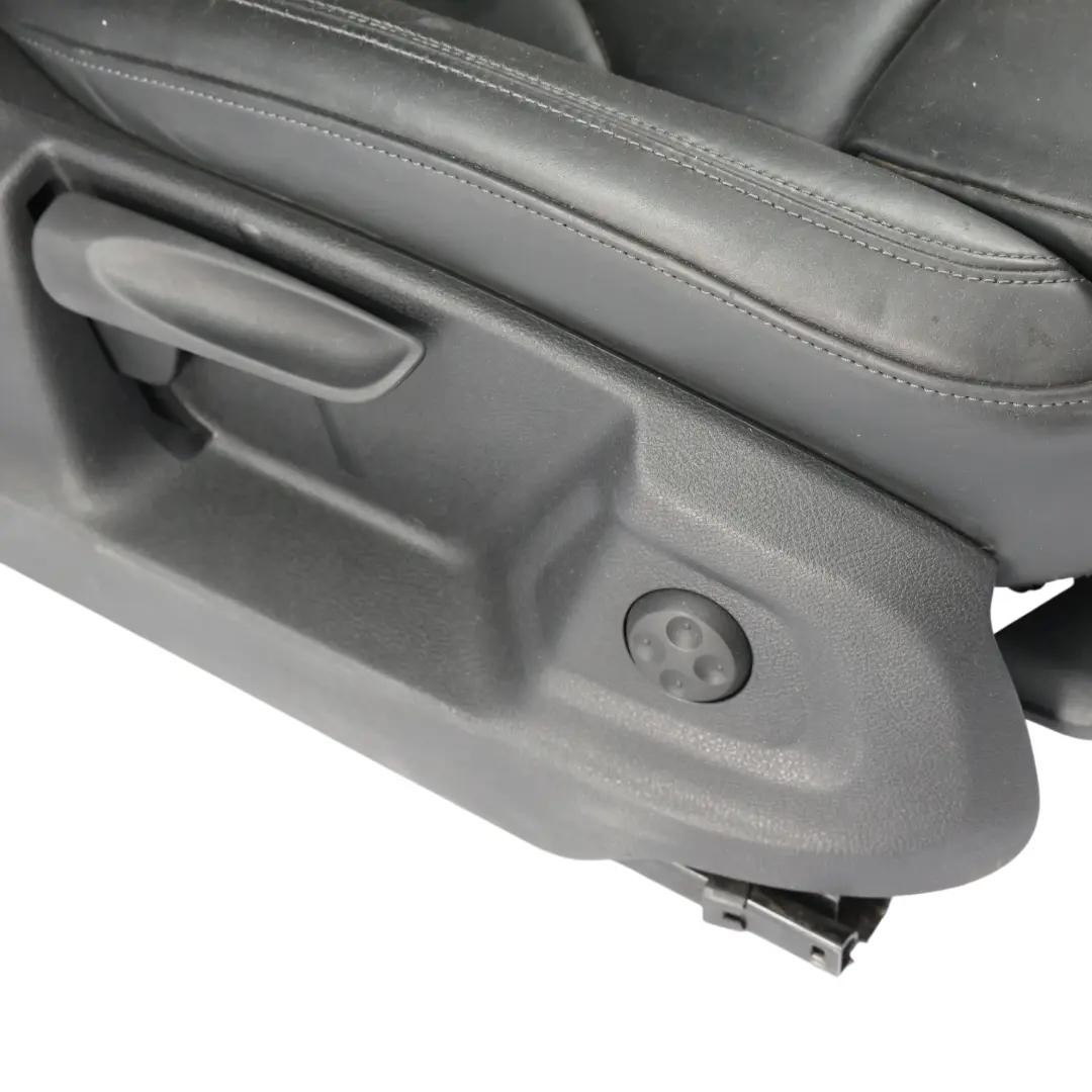 Asiento Deportivo Delantero S-Line Calefactable Cuero Negro Derecho para Audi Q5 8R con número de pieza 8R0881806T Audi Q5 8R Asiento Deportivo Delantero S-Line Calefactable Cuero Negro Derecho - SKU 8R0881806T-2 - Número de pieza 8R0881806T