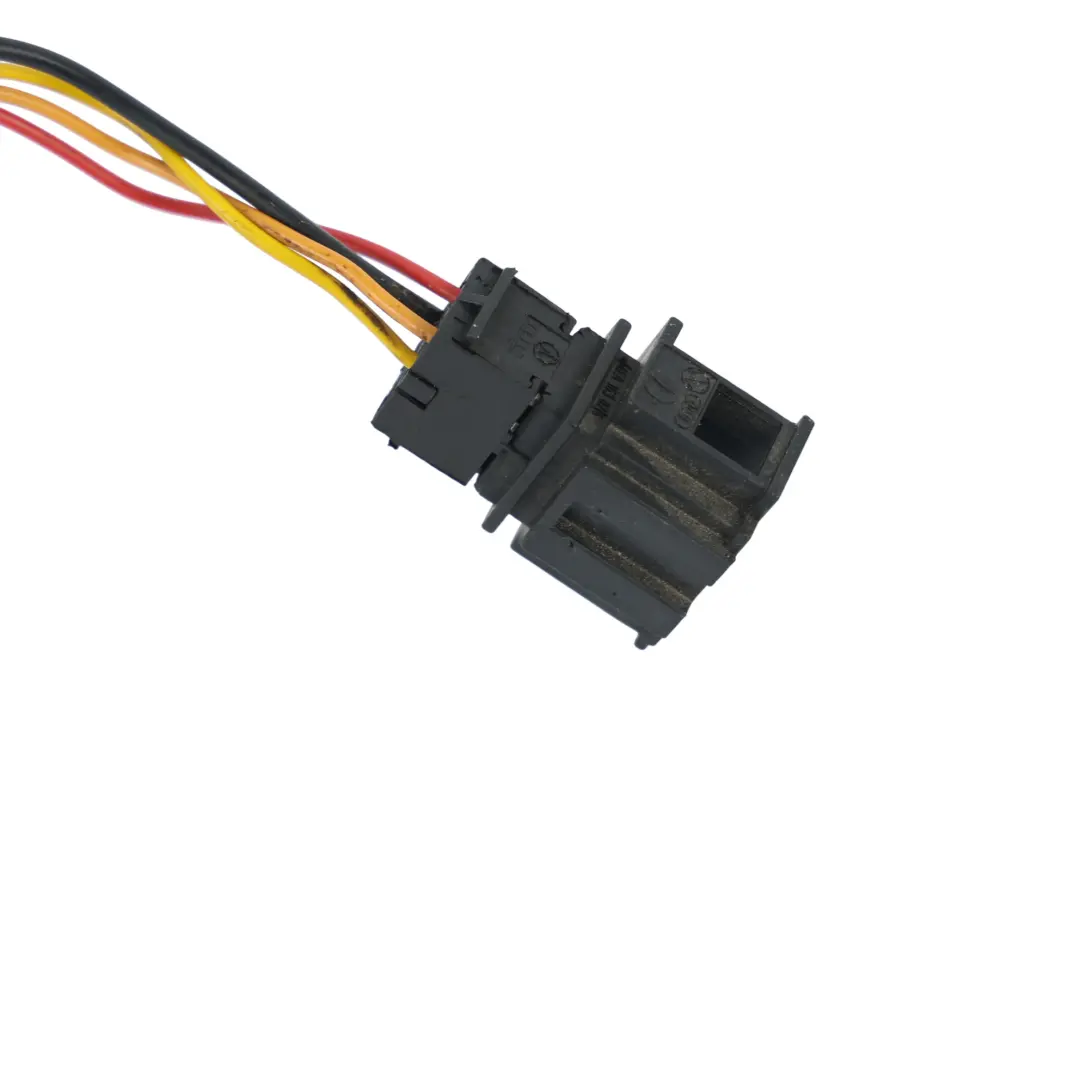 Audi Q5 8R Rear LED Light Bulb Carrier Wiring Harness Light Left N/S - SKU 8R0945221 - Part number 8R0945221