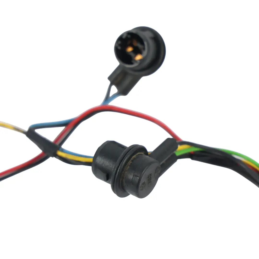 Portabombillas Luz Lámpara Trasera para Audi Q5 8R con número de pieza 8R0945221A Audi Q5 8R Portabombillas Luz Lámpara Trasera - SKU 8R0945221A - Número de pieza 8R0945221A