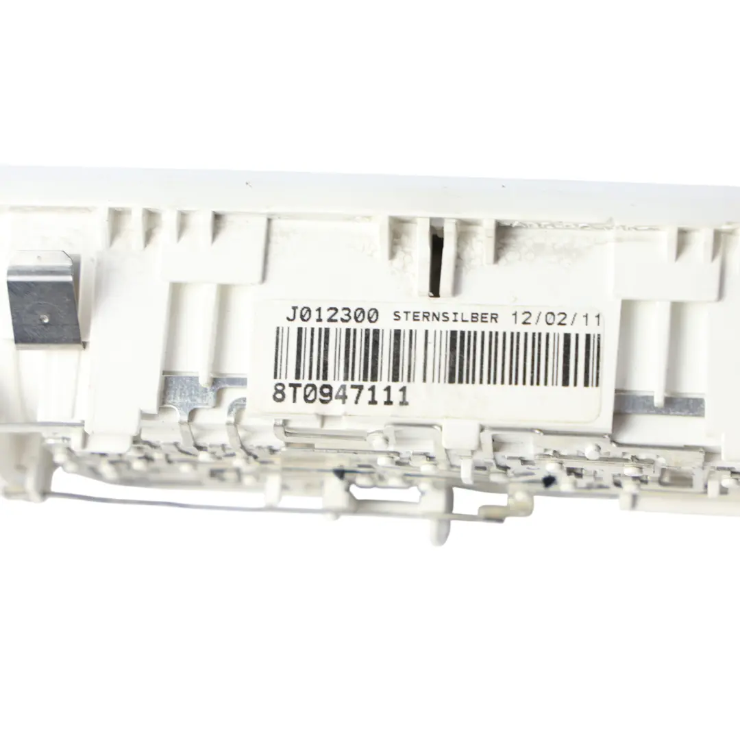 Włącznik Lampki Światełka Podsufitki Sternsilber do Audi A4 B8 o numerze 8T0947111 Audi A4 B8 Włącznik Lampki Światełka Podsufitki Sternsilber - SKU 8T0947111-1 - Numer Części 8T0947111