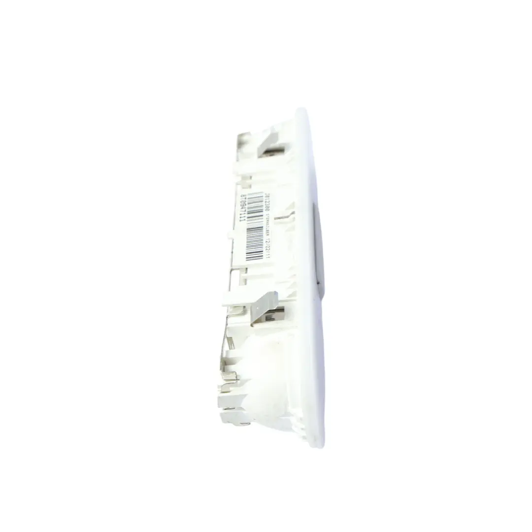 Włącznik Lampki Światełka Podsufitki Sternsilber do Audi A4 B8 o numerze 8T0947111 Audi A4 B8 Włącznik Lampki Światełka Podsufitki Sternsilber - SKU 8T0947111-1 - Numer Części 8T0947111