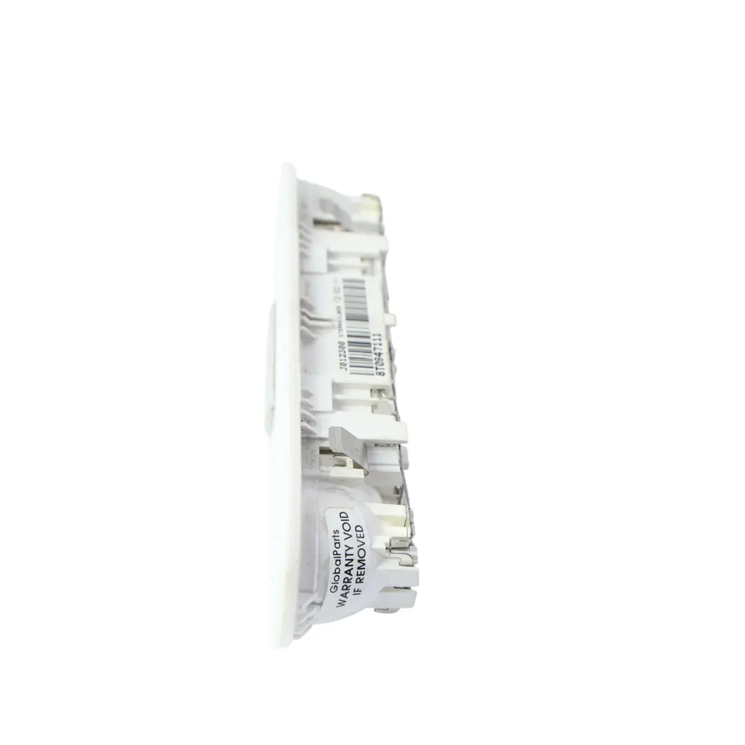 Włącznik Lampki Światełka Podsufitki Sternsilber do Audi A4 B8 o numerze 8T0947111 Audi A4 B8 Włącznik Lampki Światełka Podsufitki Sternsilber - SKU 8T0947111-1 - Numer Części 8T0947111