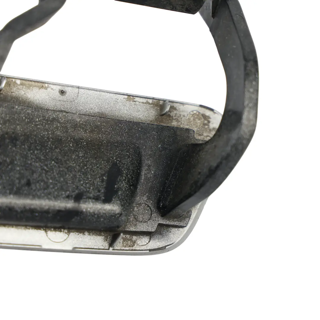 Tapa Cubierta Lavafaros Derecho Plata Hielo X7W D para Audi A5 8T con número de pieza 8T0955276 Audi A5 8T Tapa Cubierta Lavafaros Derecho Plata Hielo X7W D - SKU 8T0955276-ICS - Número de pieza 8T0955276
