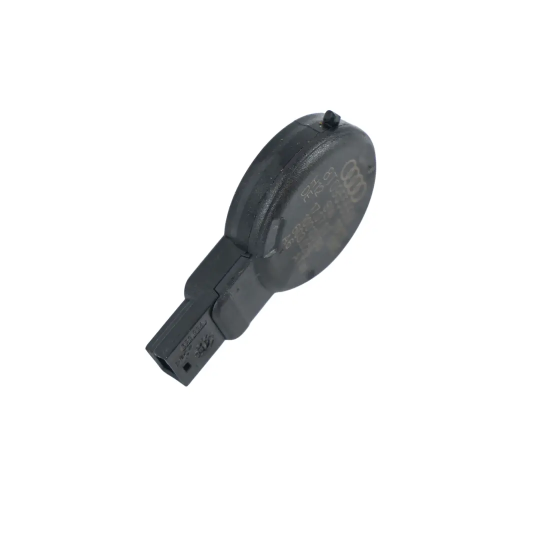 Czujnik Deszczu Przedniej Szyby do Audi A5 8T o numerze 8T0955559 Audi A5 8T Czujnik Deszczu Przedniej Szyby - SKU 8T0955559 - Numer Części 8T0955559