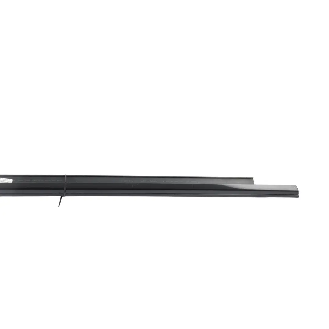 Front Door Window Seal Trim Strip Gloss Black Right O/S to Audi A5 8T with Part number 8T8853284L Audi A5 8T Front Door Window Seal Trim Strip Gloss Black Right O/S - SKU 8T8853284L - Part number 8T8853284L