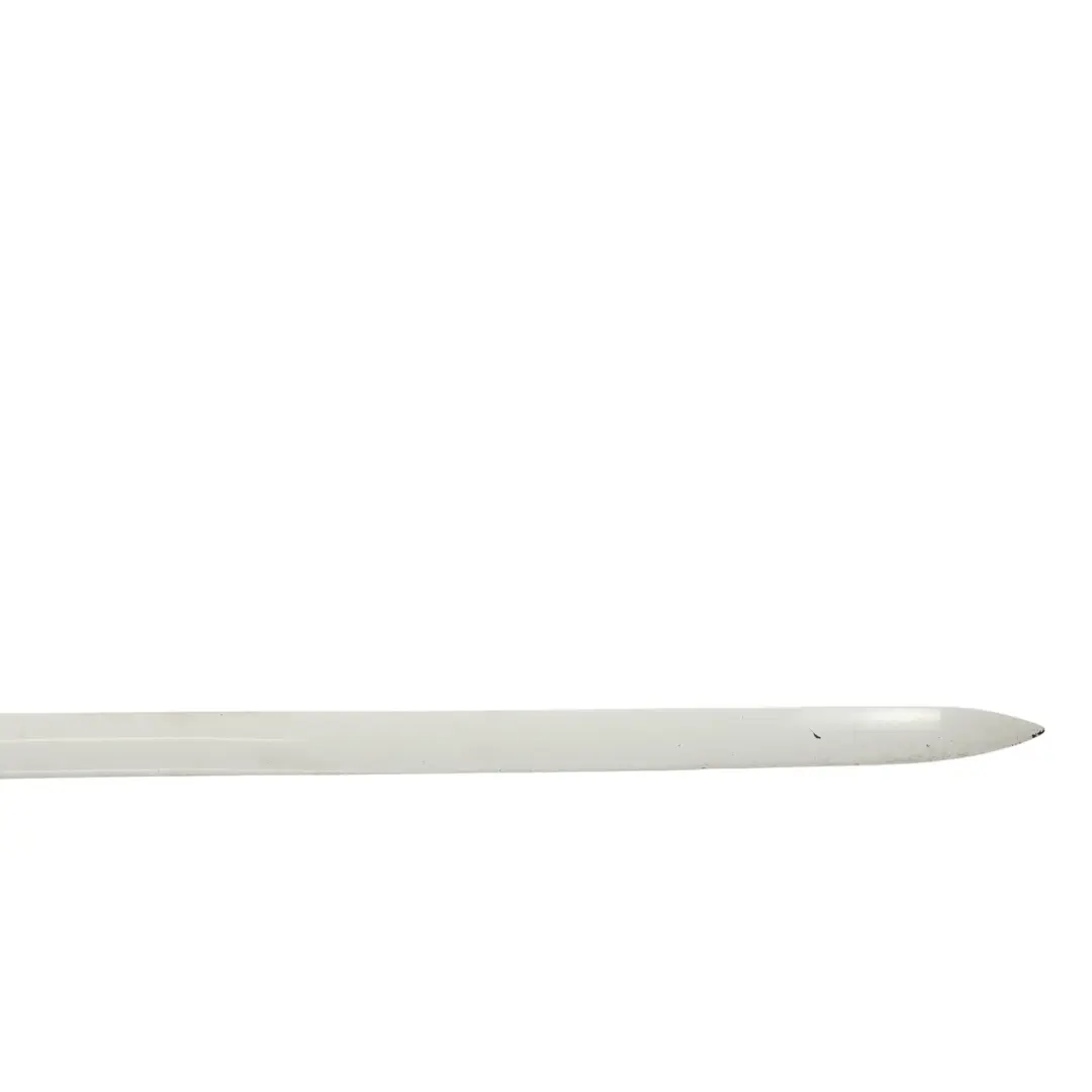 Sportback Bas de Caisse Droit Blanc Ibis Y9C pour Audi A5 8T à propos du numéro de pièce 8T8854932 Audi A5 8T Sportback Bas de Caisse Droit Blanc Ibis Y9C - SKU 8T8854932-IWH - Numéro de pièce 8T8854932