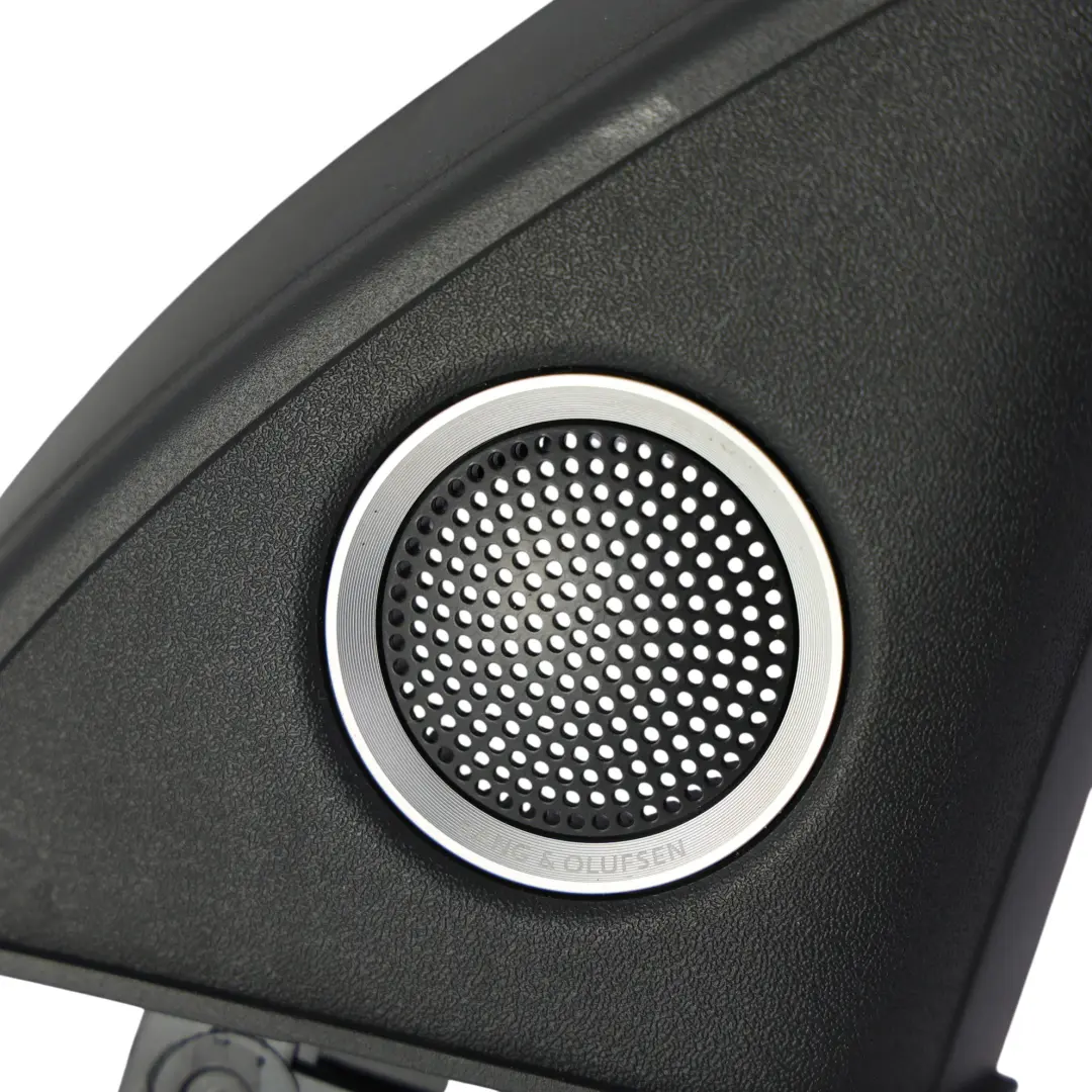 Tapa Triángulo Retrovisor Panel Altavoz Delantero Derecho para Audi A5 8T con número de pieza 8T8857506A Audi A5 8T Tapa Triángulo Retrovisor Panel Altavoz Delantero Derecho - SKU 8T8857506A - Número de pieza 8T8857506A