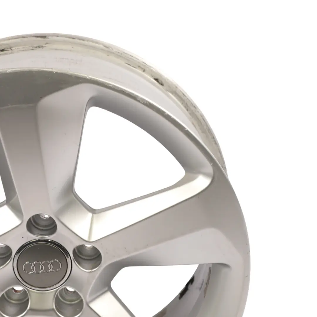 18" Srebrna Felga Aluminiowa 7J ET:43 do Audi Q3 8U o numerze 8U0601025G Audi Q3 8U 18" Srebrna Felga Aluminiowa 7J ET:43 - SKU 8U0601025G-2 - Numer Części 8U0601025G