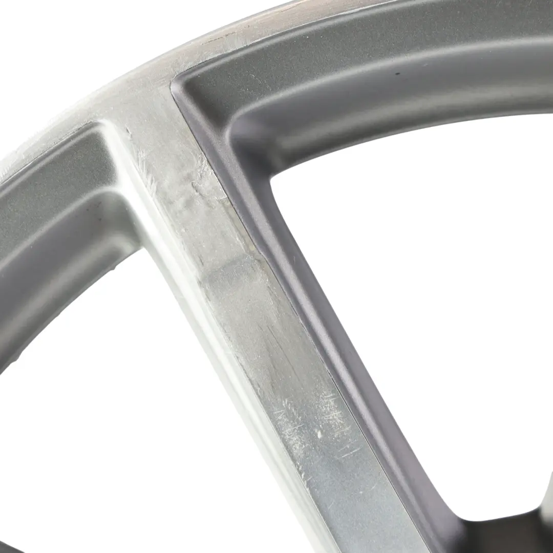 Alufelge Silber 18" 7.5J ET:51 für Audi A3 S3 8V mit Teilenummer 8V0601025AM Audi A3 S3 8V Alufelge Silber 18" 7.5J ET:51 - SKU 8V0601025AM-1 - Teilenummer 8V0601025AM