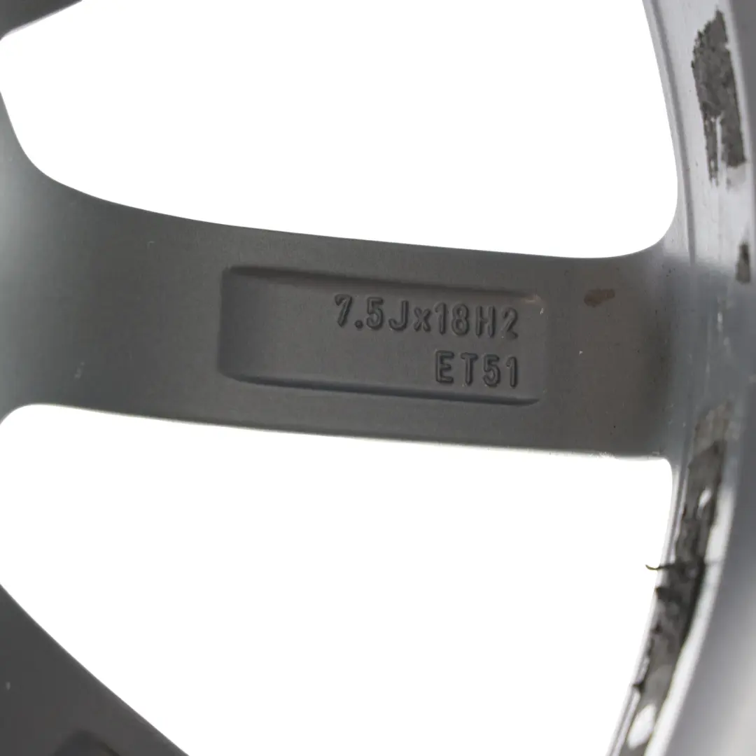 Felga Aluminiowa Srebrna 18" 7.5J ET:51 do Audi A3 S3 8V o numerze 8V0601025AM Audi A3 S3 8V Felga Aluminiowa Srebrna 18" 7.5J ET:51 - SKU 8V0601025AM-2 - Numer Części 8V0601025AM