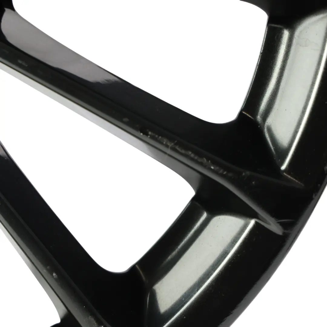 Felga Aluminiowa Czarna 17" 7,5J ET:51 do Audi A3 8V o numerze 8V0601025BN Audi A3 8V Felga Aluminiowa Czarna 17" 7,5J ET:51 - SKU 8V0601025BN-1 - Numer Części 8V0601025BN