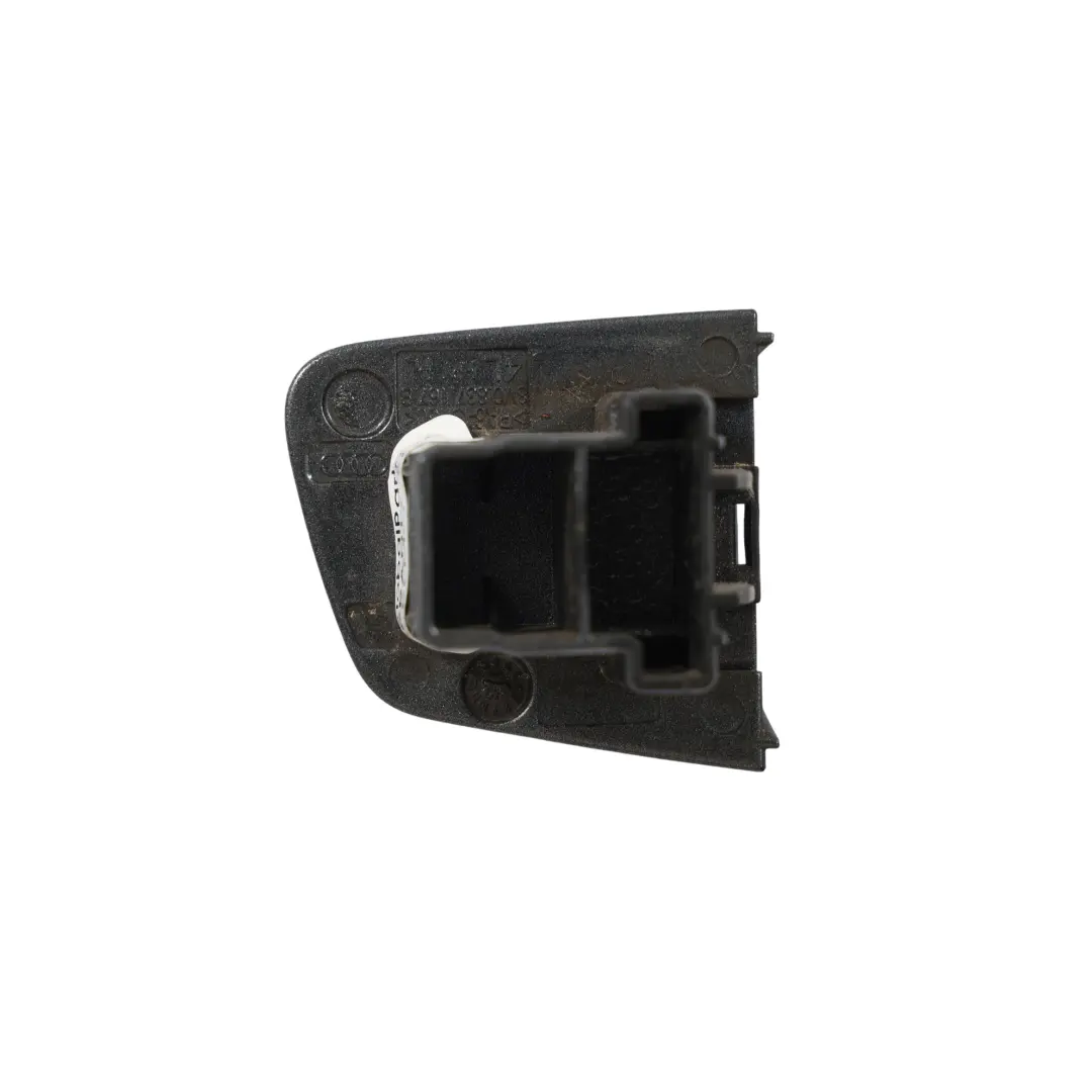 Audi A3 S3 8V Tapa Tirador Puerta Trasera Izquierda Gris Daytona Perla Z7S - SKU 8V0837167B-DGR - Número de pieza 8V0837167B