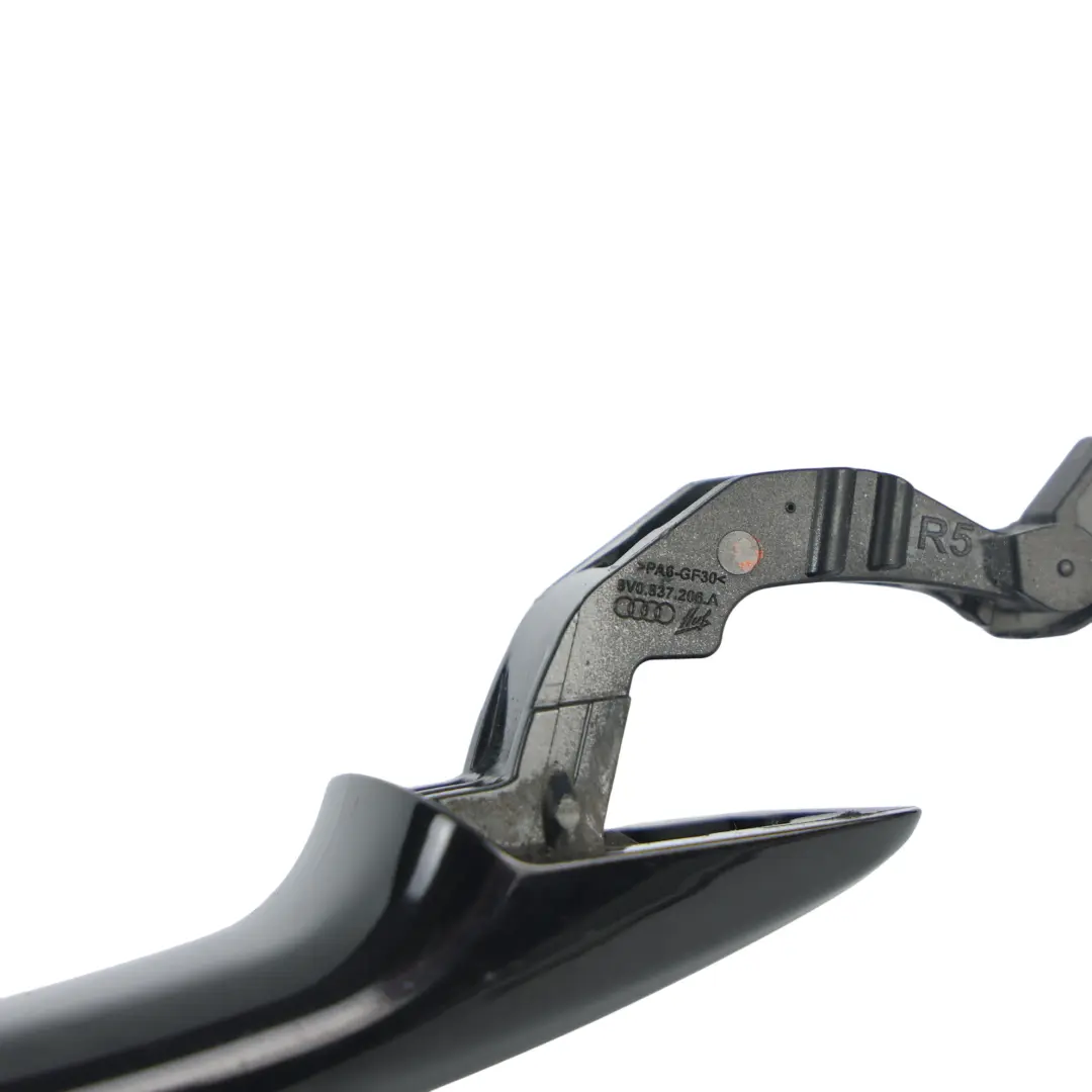 Maniglia Porta Anteriore Destra Nero Panther Crystal Z9Z per Audi A3 8V con numero di parte 8V0837206A Audi A3 8V Maniglia Porta Anteriore Destra Nero Panther Crystal Z9Z - SKU 8V0837206A-PBC - Numero di parte 8V0837206A
