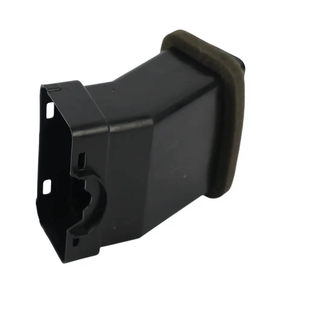 Tylna Kratka Nawiewu Konsoli Środkowej Łącznik do Audi A3 8V o numerze 8V0857042 Audi A3 8V Tylna Kratka Nawiewu Konsoli Środkowej Łącznik - SKU 8V0857042 - Numer Części 8V0857042