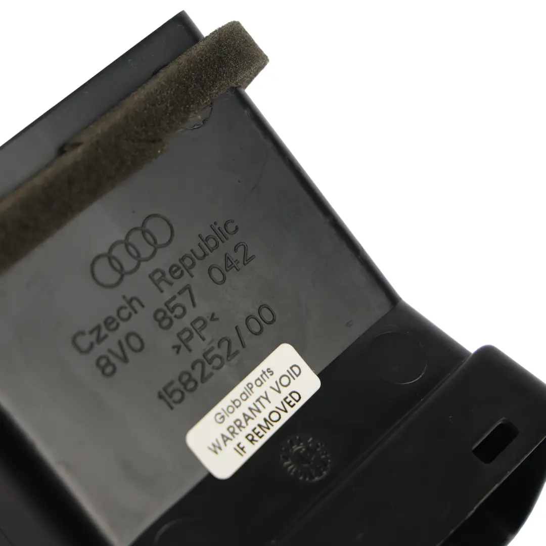 Audi A3 8V Tylna Kratka Nawiewu Konsoli Środkowej Łącznik - SKU 8V0857042 - Numer Części 8V0857042