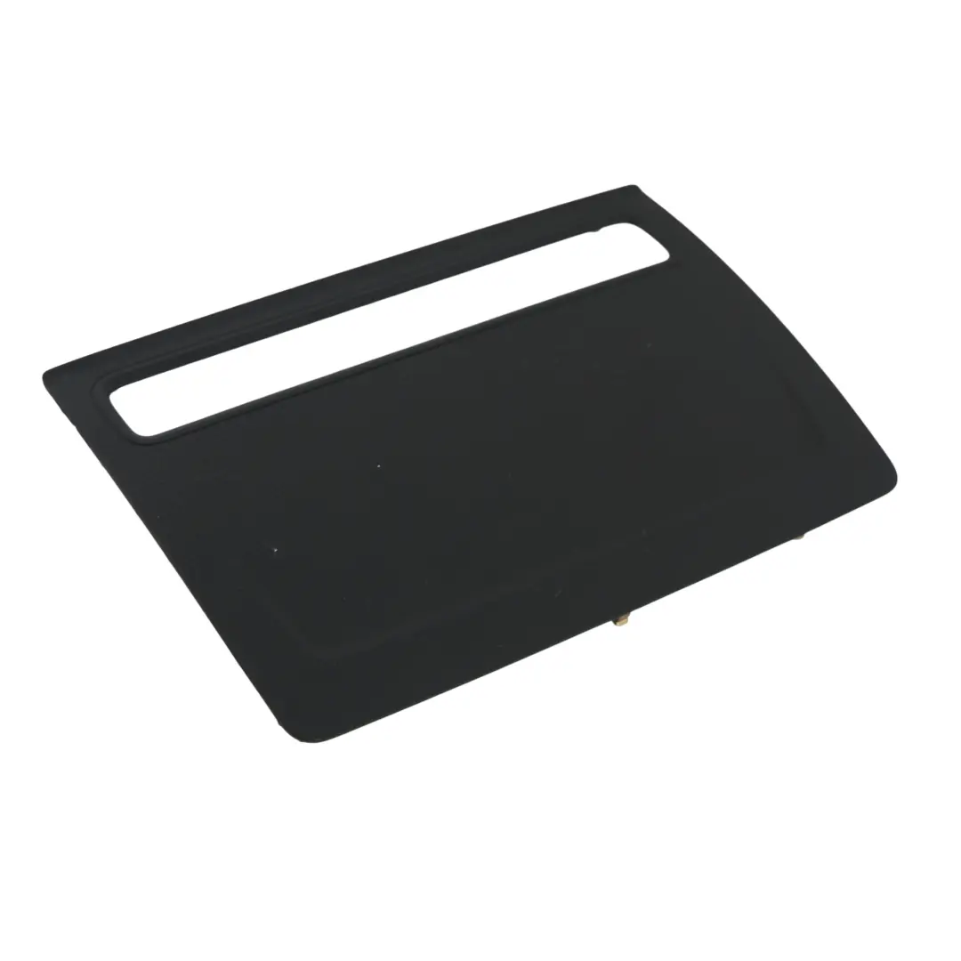 Multimedia Display Umrandung Rahmen Blende Schwarz für Audi A3 8V mit Teilenummer 8V0857186E Audi A3 8V Multimedia Display Umrandung Rahmen Blende Schwarz - SKU 8V0857186E-1 - Teilenummer 8V0857186E