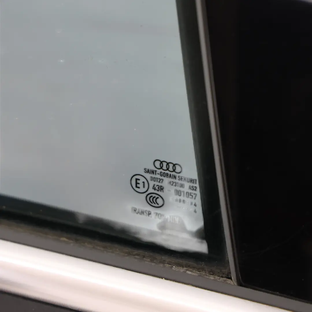 Sportback Puerta Trasera Derecha Negro Phantom Z9Y para Audi A3 8V con número de pieza 8V4833052B Audi A3 8V Sportback Puerta Trasera Derecha Negro Phantom Z9Y - SKU 8V4833052B-PHB - Número de pieza 8V4833052B