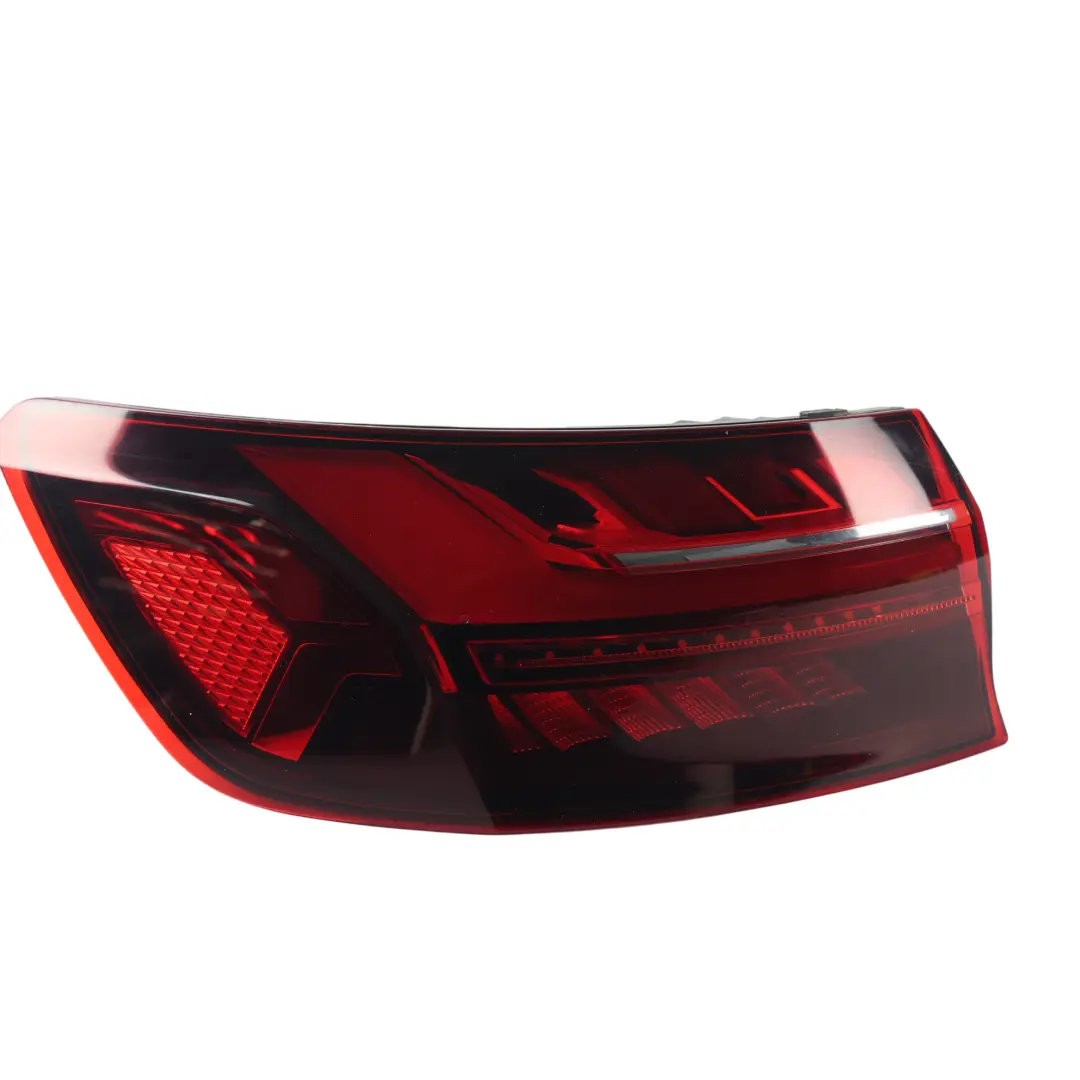 Audi A4 B9 Berlina Fanale Posteriore Esterno Sinistro - SKU 8W5945091AC - Numero di parte 8W5945091AC
