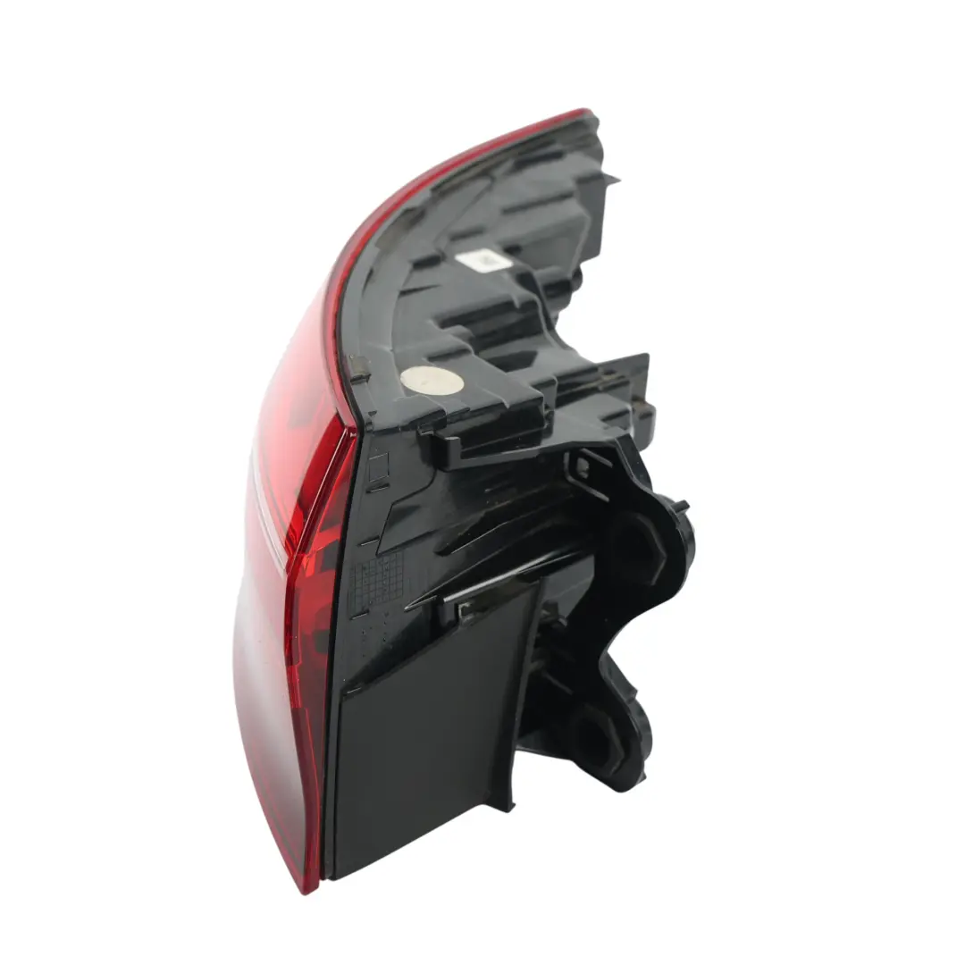 Sedán Luz Piloto Trasero Exterior Izquierdo para Audi A4 B9 con número de pieza 8W5945091AC Audi A4 B9 Sedán Luz Piloto Trasero Exterior Izquierdo - SKU 8W5945091AC - Número de pieza 8W5945091AC