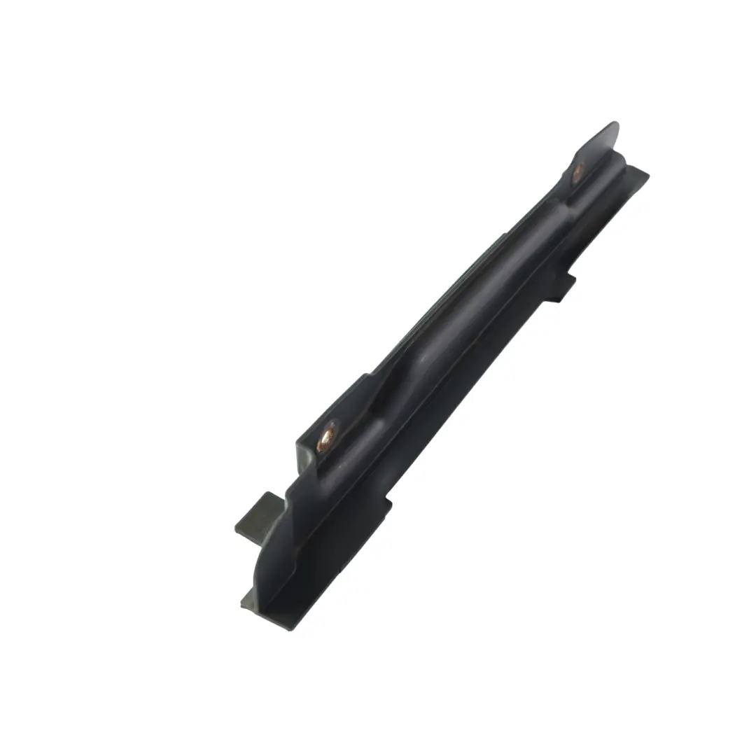 Cubierta Panel Conducto Aire Radiador 1.2 TFSI para Audi A1 8X con número de pieza 8X0121332 Audi A1 8X Cubierta Panel Conducto Aire Radiador 1.2 TFSI - SKU 8X0121332 - Número de pieza 8X0121332