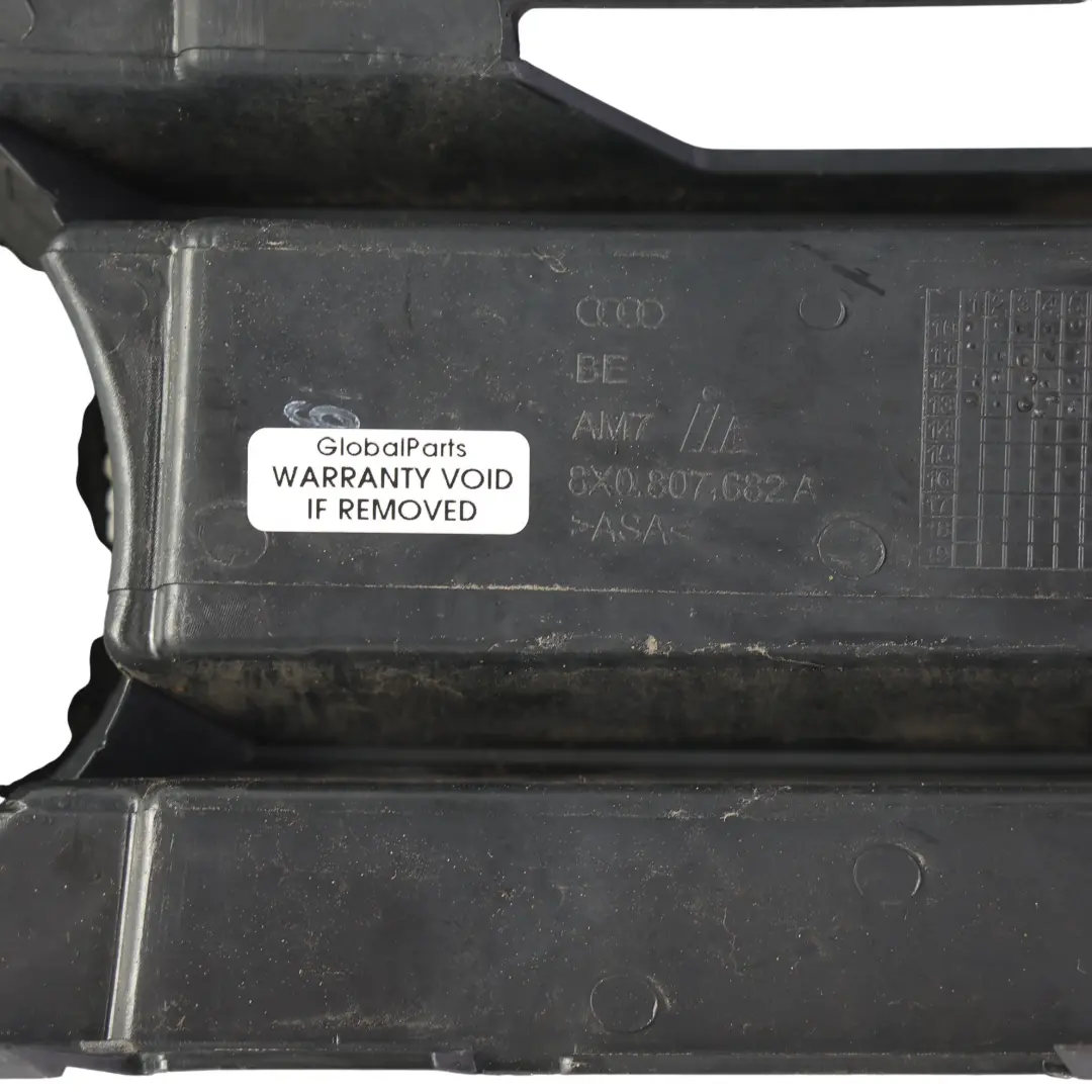 Audi A1 8X Kratka Zderzaka Przednia Dolna Prawa - SKU 8X0807682A - Numer Części 8X0807682A