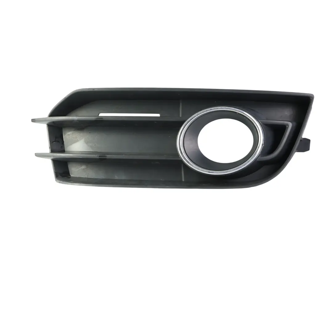 Audi A1 8X Garniture Grille Pare-Chocs Avant Inférieure Droite - SKU 8X0807682A - Numéro de pièce 8X0807682A