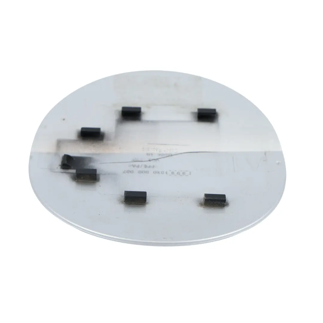 Trappe Bouchon Réservoir Carburant Argent Glace Métal X7W pour Audi A1 8X à propos du numéro de pièce 8X0809907 Audi A1 8X Trappe Bouchon Réservoir Carburant Argent Glace Métal X7W - SKU 8X0809907-ICS - Numéro de pièce 8X0809907
