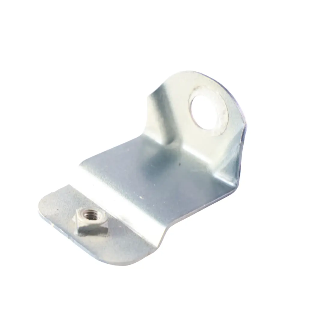 Wspornik Błotnika Prawy Niebieski Metaliczny Utopia X5L do Audi A1 o numerze 8X0821168 Audi A1 Wspornik Błotnika Prawy Niebieski Metaliczny Utopia X5L - SKU 8X0821168-UBL - Numer Części 8X0821168