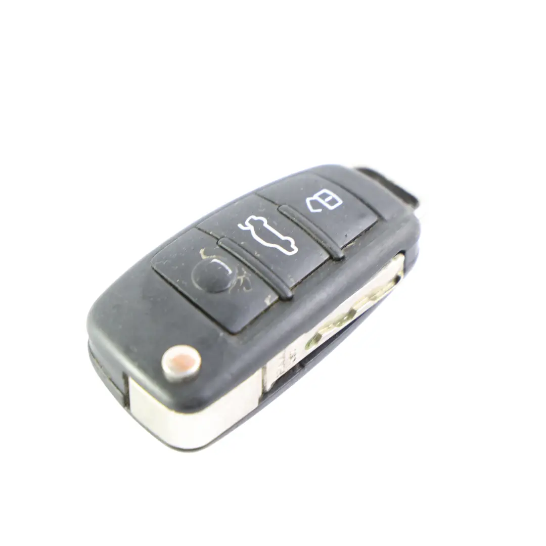 Clé Télécommande Pliable 3 Boutons pour Audi A1 8X A5 8T à propos du numéro de pièce 8X0837220D Audi A1 8X A5 8T Clé Télécommande Pliable 3 Boutons - SKU 8X0837220D - Numéro de pièce 8X0837220D