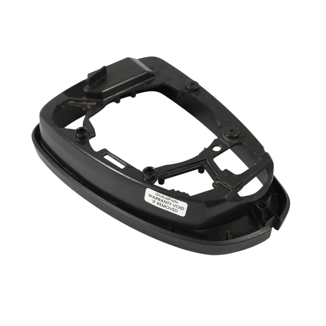 Ramka Pokrywy Lusterka Lewa do Audi A1 8X o numerze 8X0857239A Audi A1 8X Ramka Pokrywy Lusterka Lewa - SKU 8X0857239A - Numer Części 8X0857239A