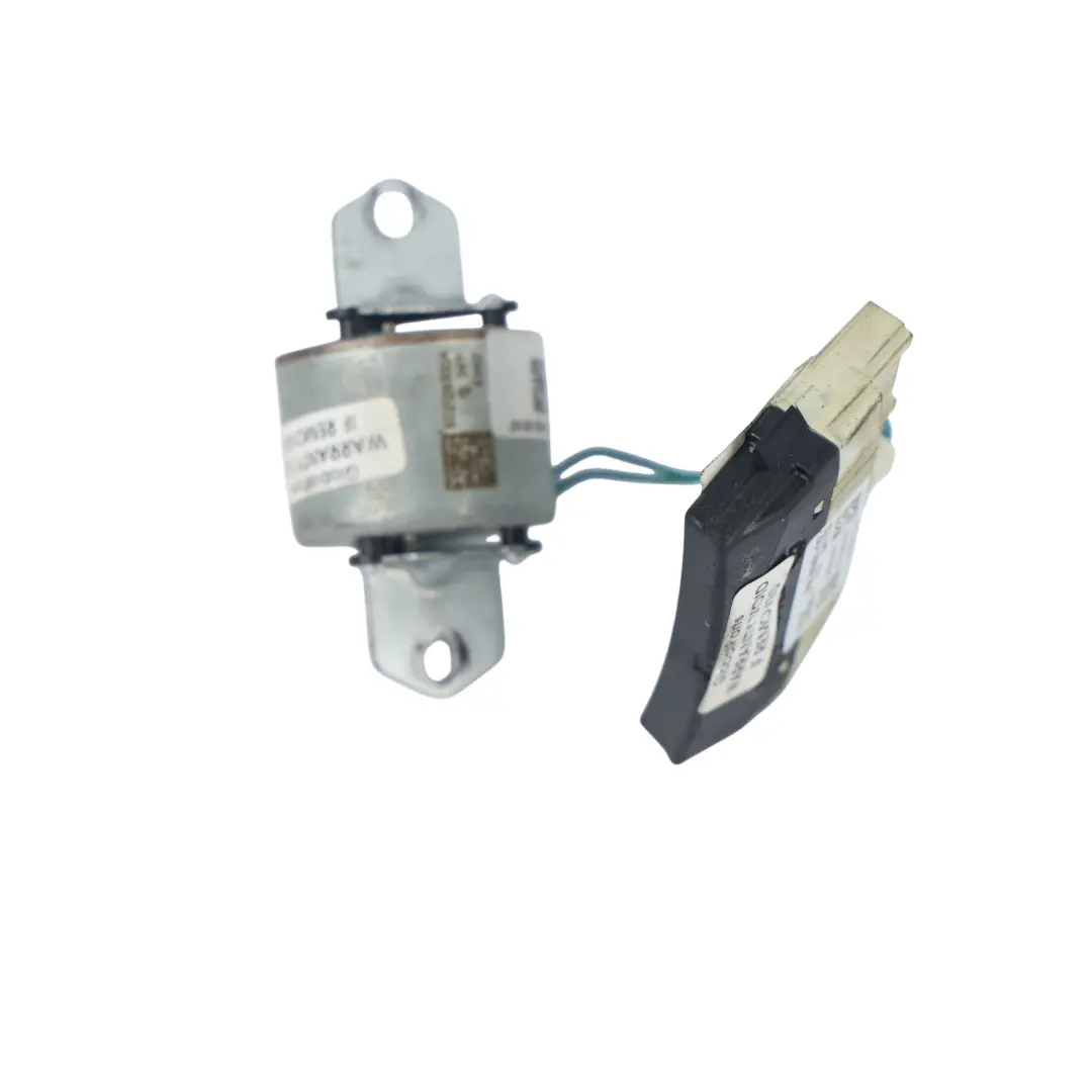 Steering Wheel Module Electronics Control Unit 9209427 to BMW F10 F20 F30 F34 with Part number 9218381 BMW F10 F20 F30 F34 Steering Wheel Module Electronics Control Unit 9209427 - SKU 9218381-2 - Part number 9218381