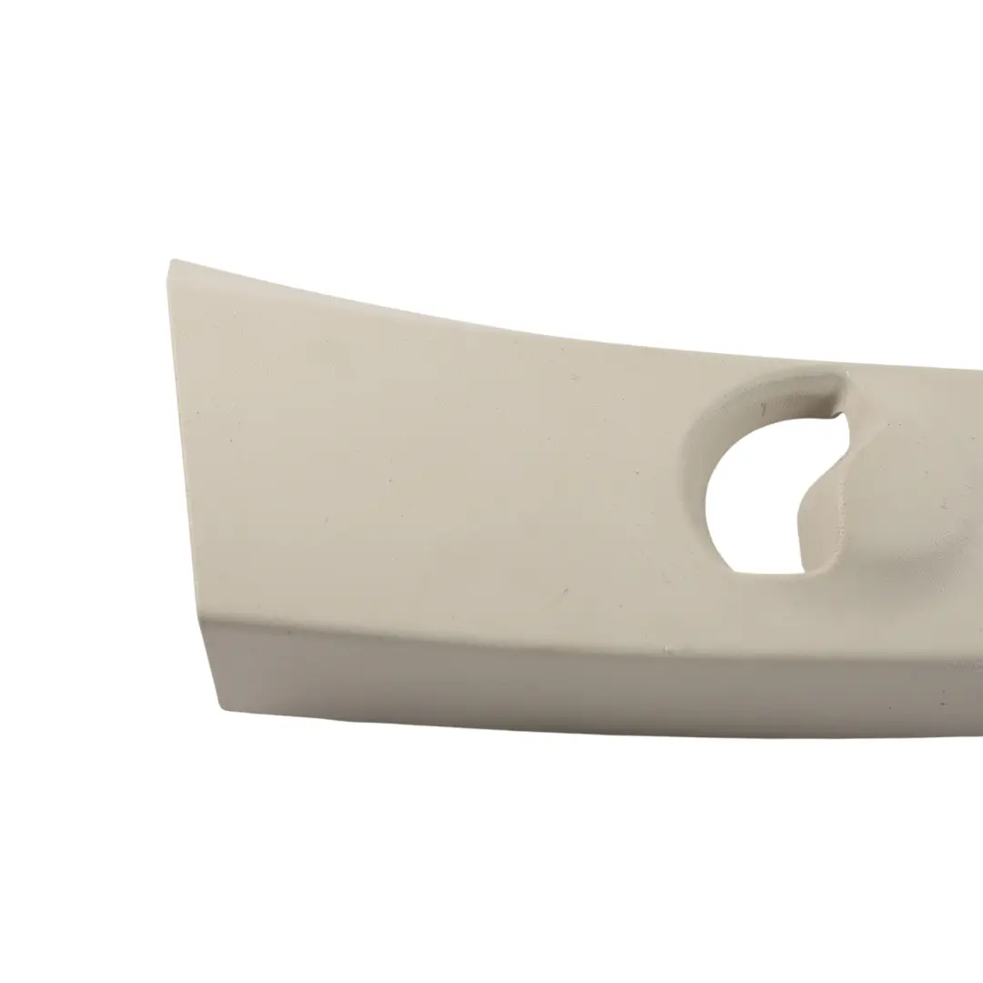 Moldura Pilar B Superior Derecho Blanco Marfil para BMW X1 U11 con número de pieza 9462320 BMW X1 U11 Moldura Pilar B Superior Derecho Blanco Marfil - SKU 9462320 - Número de pieza 9462320