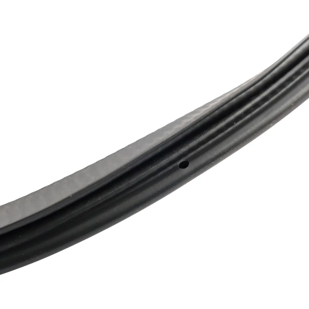 Türdichtung Gummi Vorne Links Rechts für Porsche Cayenne 92A mit Teilenummer 95853736500 Porsche Cayenne 92A Türdichtung Gummi Vorne Links Rechts - SKU 95853736500 - Teilenummer 95853736500