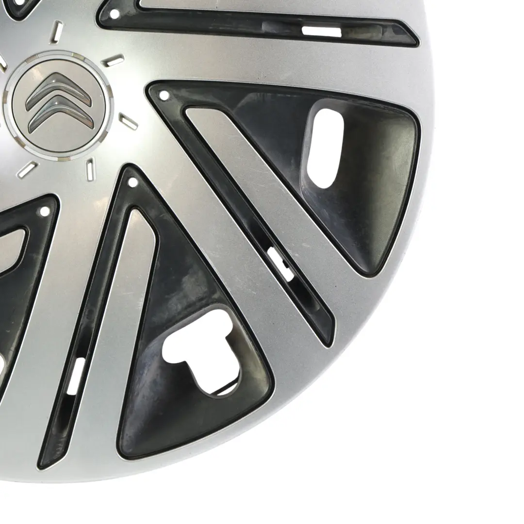 Citroen Coppa Coprimozzo Centrale Acciaio 15" Set di 2 per con numero di parte 9676905177 Citroen Coppa Coprimozzo Centrale Acciaio 15" Set di 2 - SKU 9676905177 - Numero di parte 9676905177