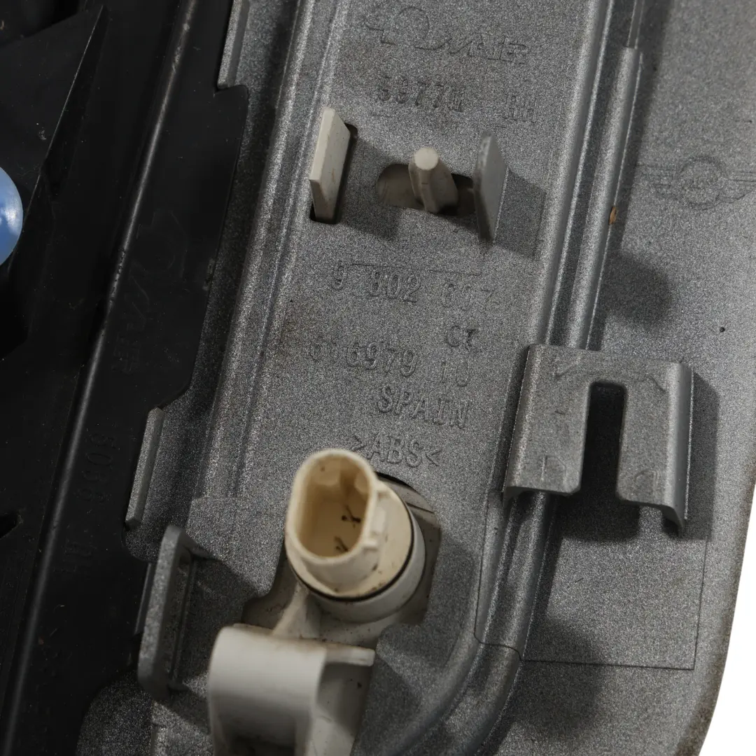 Supporto Indicatore Direzione Destro Argento per Mini R60 R61 con numero di parte 9804608 Mini R60 R61 Supporto Indicatore Direzione Destro Argento - SKU 9804608-3 - Numero di parte 9804608