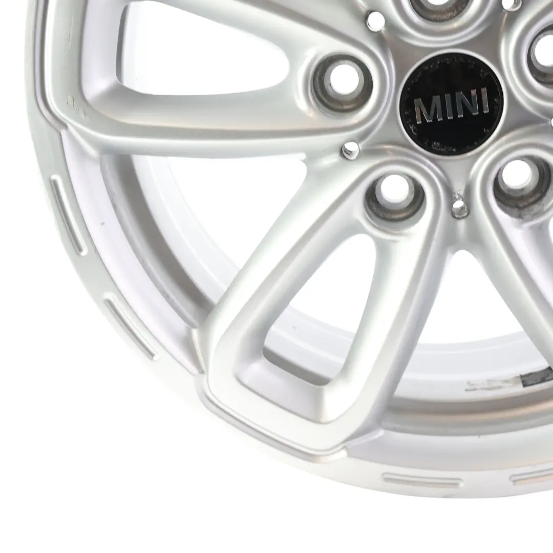 Silber Alufelge Alu Felge 17" 7J ET:50 5-Star Triangle Spoke 141 für Mini R60 R61 mit Teilenummer 9811730 Mini R60 R61 Silber Alufelge Alu Felge 17" 7J ET:50 5-Star Triangle Spoke 141 - SKU 9811730-1 - Teilenummer 9811730