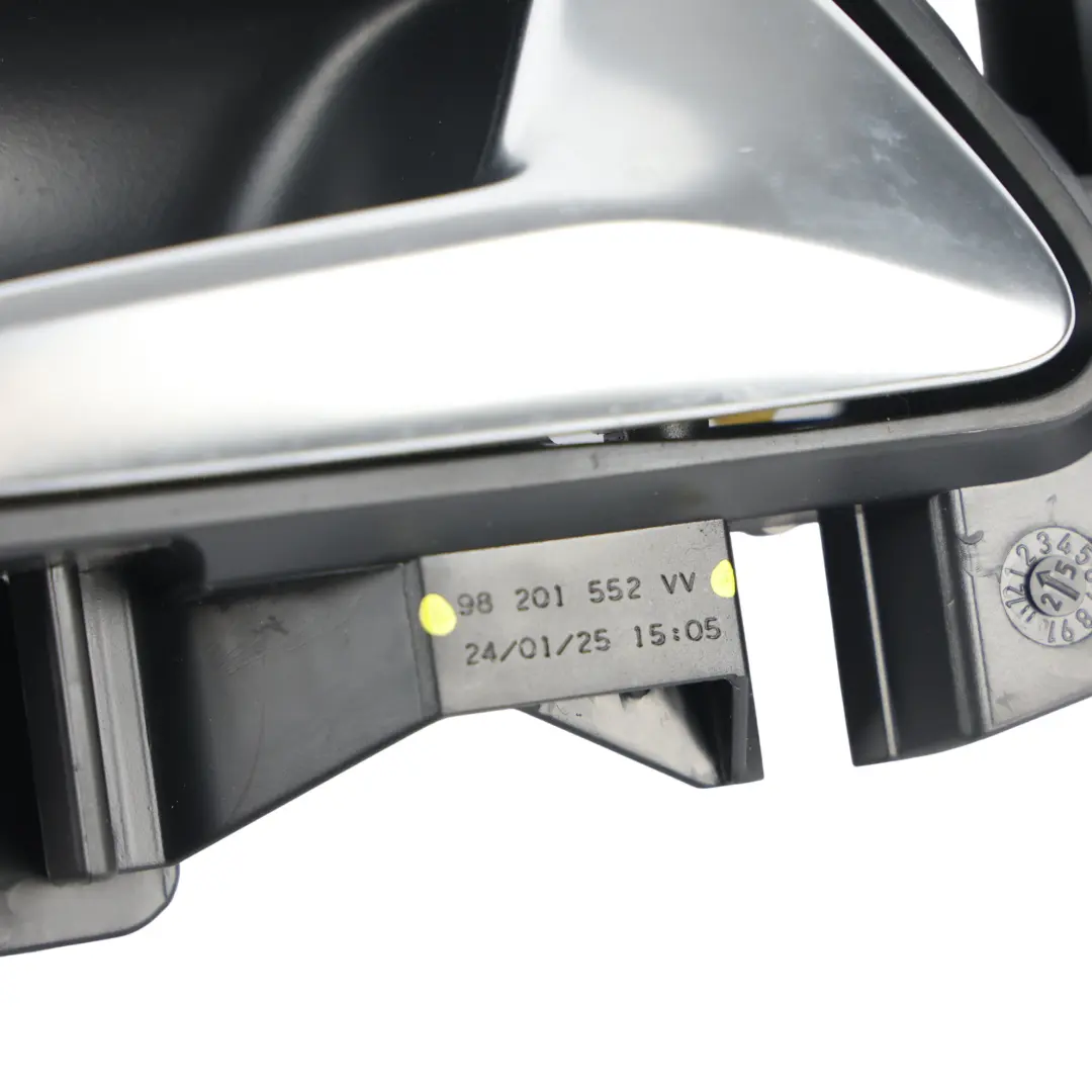 Klamka Wewnętrzna Przednia Prawa do Peugeot 208 Mokka Grandland o numerze 98201552VV Peugeot 208 Mokka Grandland Klamka Wewnętrzna Przednia Prawa - SKU 98201552VV - Numer Części 98201552VV