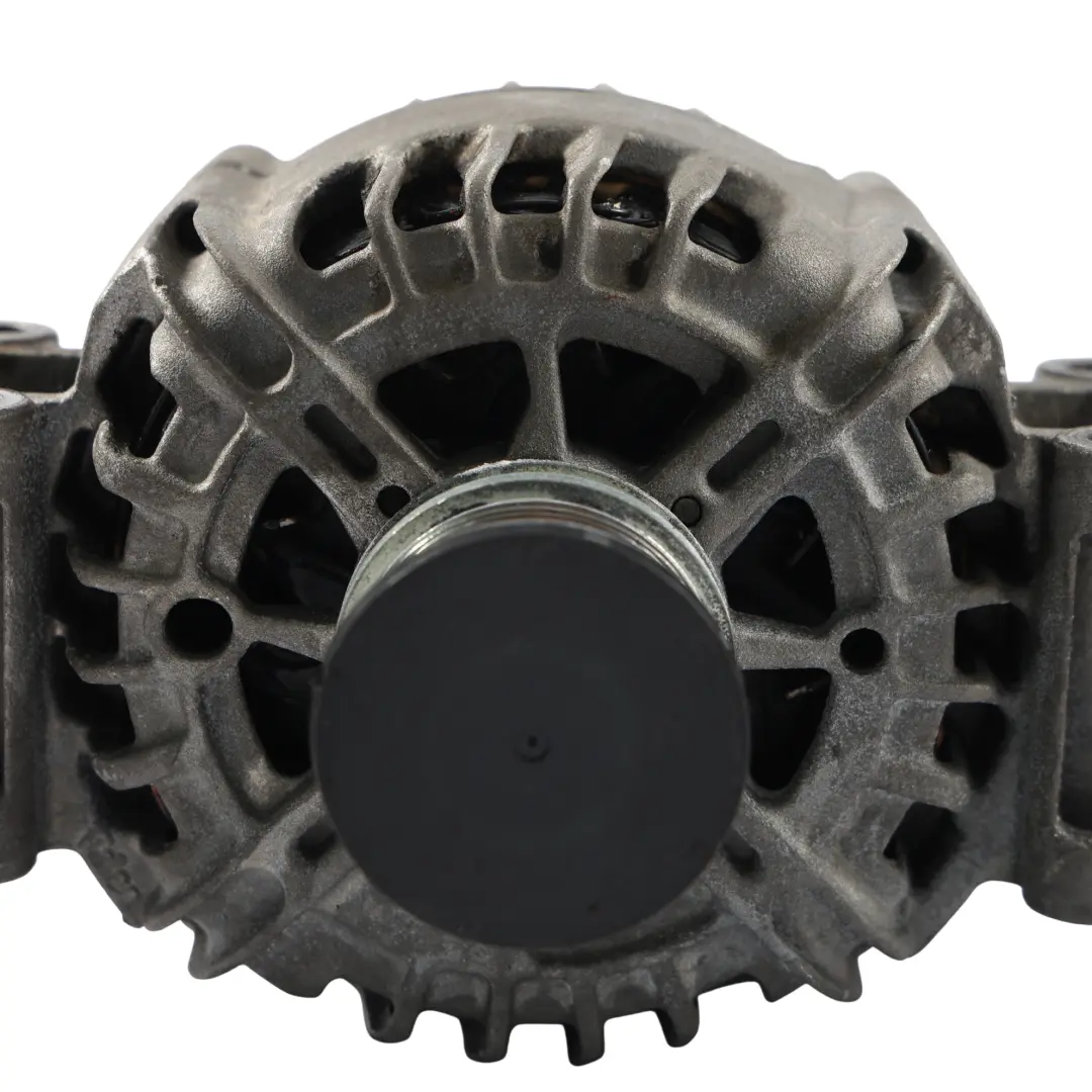 Mercedes W204 W212 M271 Alternador Generador Valeo 150A 14V - SKU A0009063000-1 - Número de pieza A0009063000