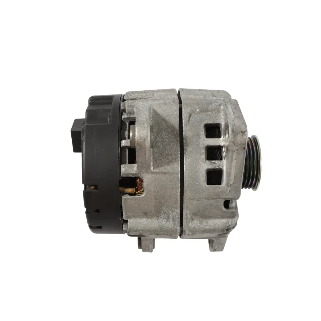 Alternatore Generatore 200A 14V per Mercedes W213 con numero di parte A0009063003 Mercedes W213 Alternatore Generatore 200A 14V - SKU A0009063003 - Numero di parte A0009063003