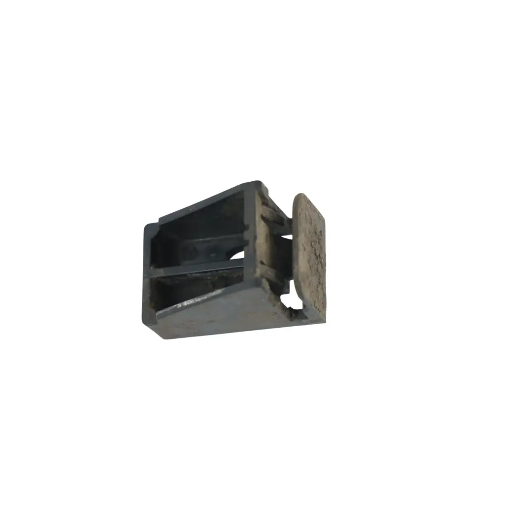 Clip Soporte Fijación Guardabarros Delantero Derecho para Mercedes W205 con número de pieza A0019917871 Mercedes W205 Clip Soporte Fijación Guardabarros Delantero Derecho - SKU A0019917871 - Número de pieza A0019917871