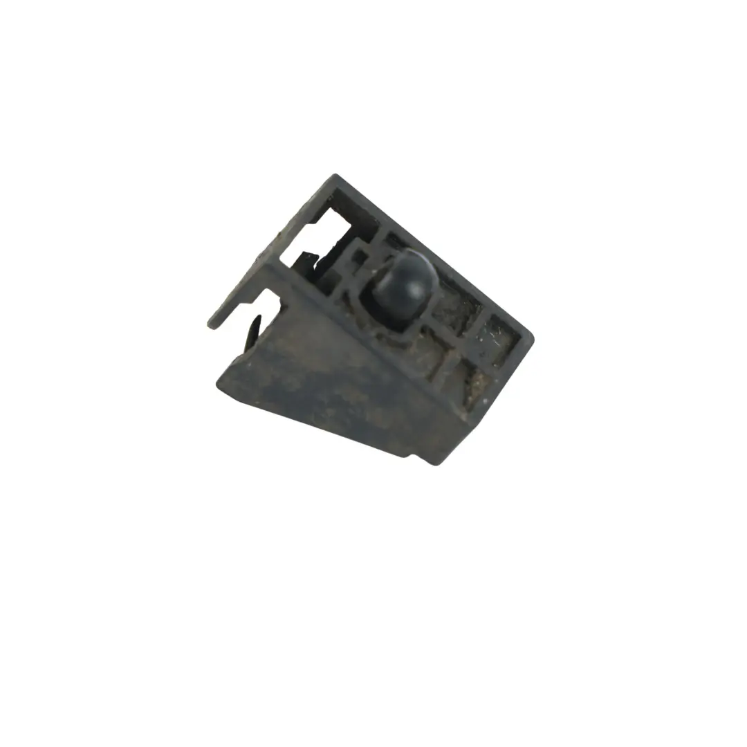 Mercedes W205 Clip Soporte Fijación Guardabarros Delantero Derecho - SKU A0019917871 - Número de pieza A0019917871