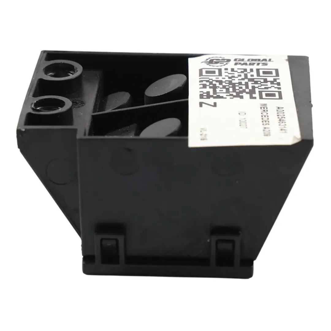 Connector Terminal Point Positive Lead Fuse to Mercedes A209 C209 Line with Part number A0025463141 Mercedes A209 C209 Line Connector Terminal Point Positive Lead Fuse - SKU A0025463141 - Part number A0025463141