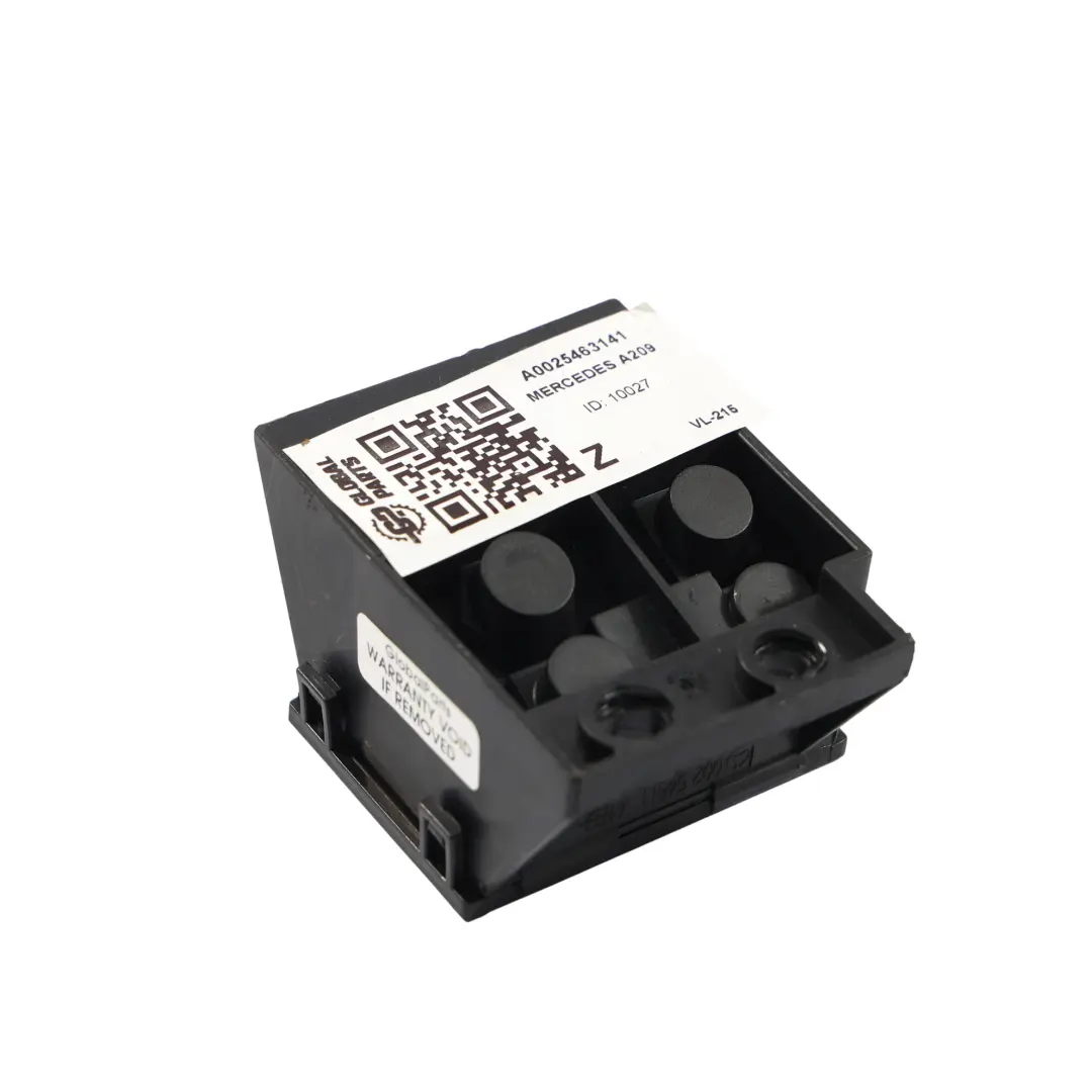 Conector Terminal Positivo Fusible A0025461141 para Mercedes A209 C209 con número de pieza A0025463141 Mercedes A209 C209 Conector Terminal Positivo Fusible A0025461141 - SKU A0025463141 - Número de pieza A0025463141