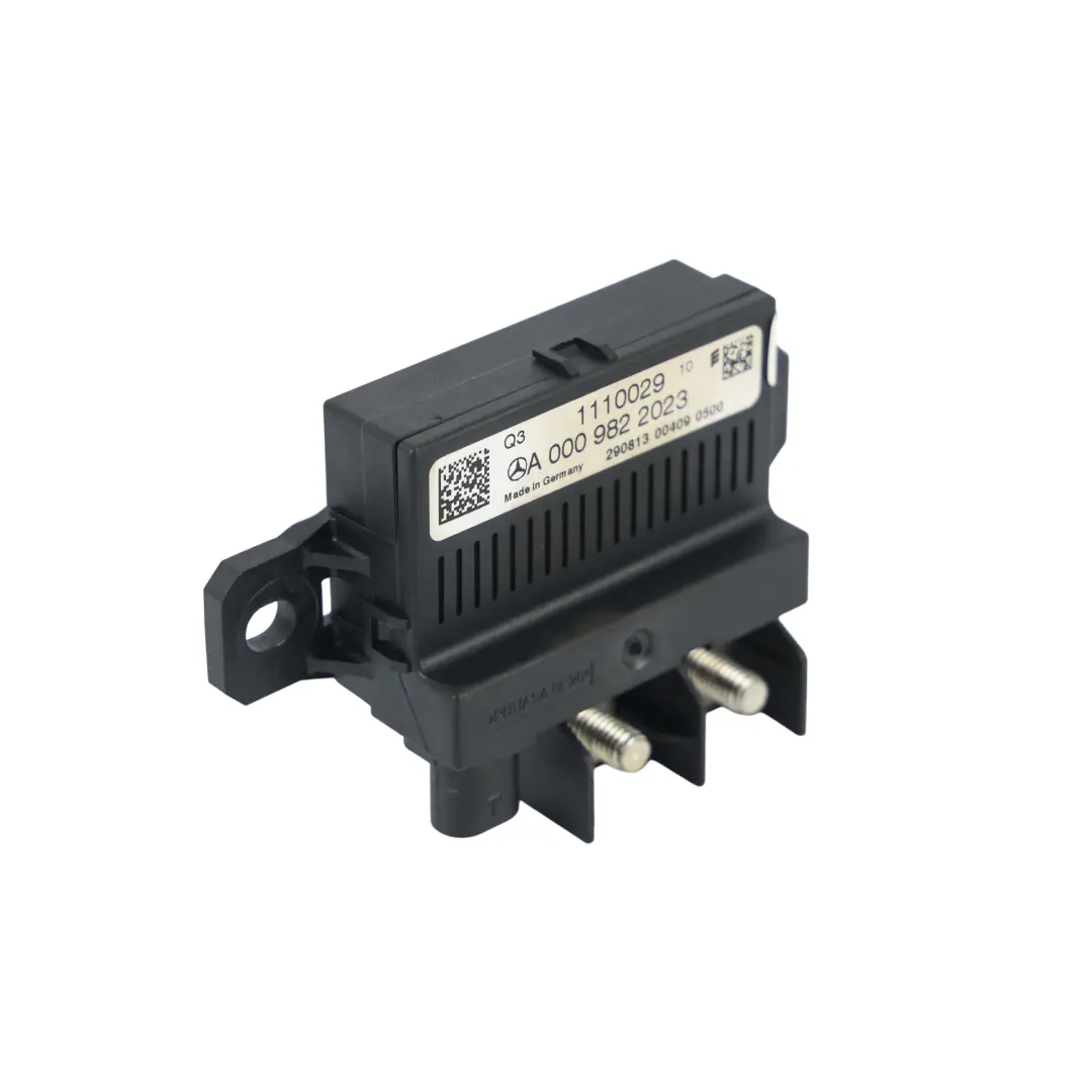 Control Module Relay C250 CDI 651911 to Mercedes W204 Battery with Part number A009822023 Mercedes W204 Battery Control Module Relay C250 CDI 651911 - SKU A009822023 - Part number A009822023